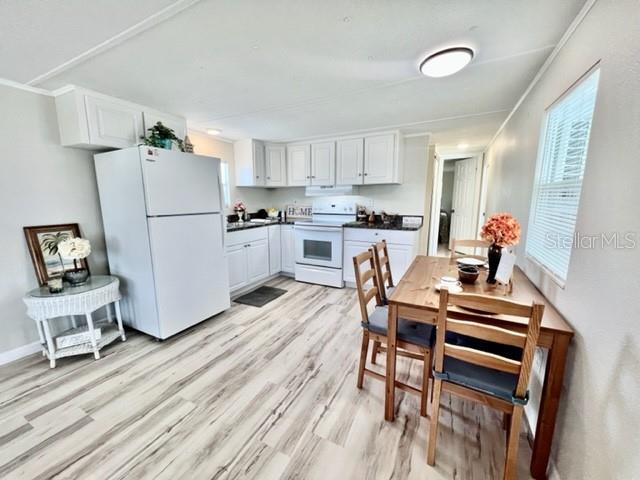 W7877272 Property Photo