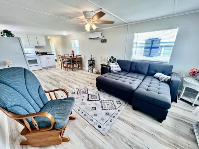 W7877272 Property Photo