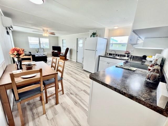 W7877272 Property Photo