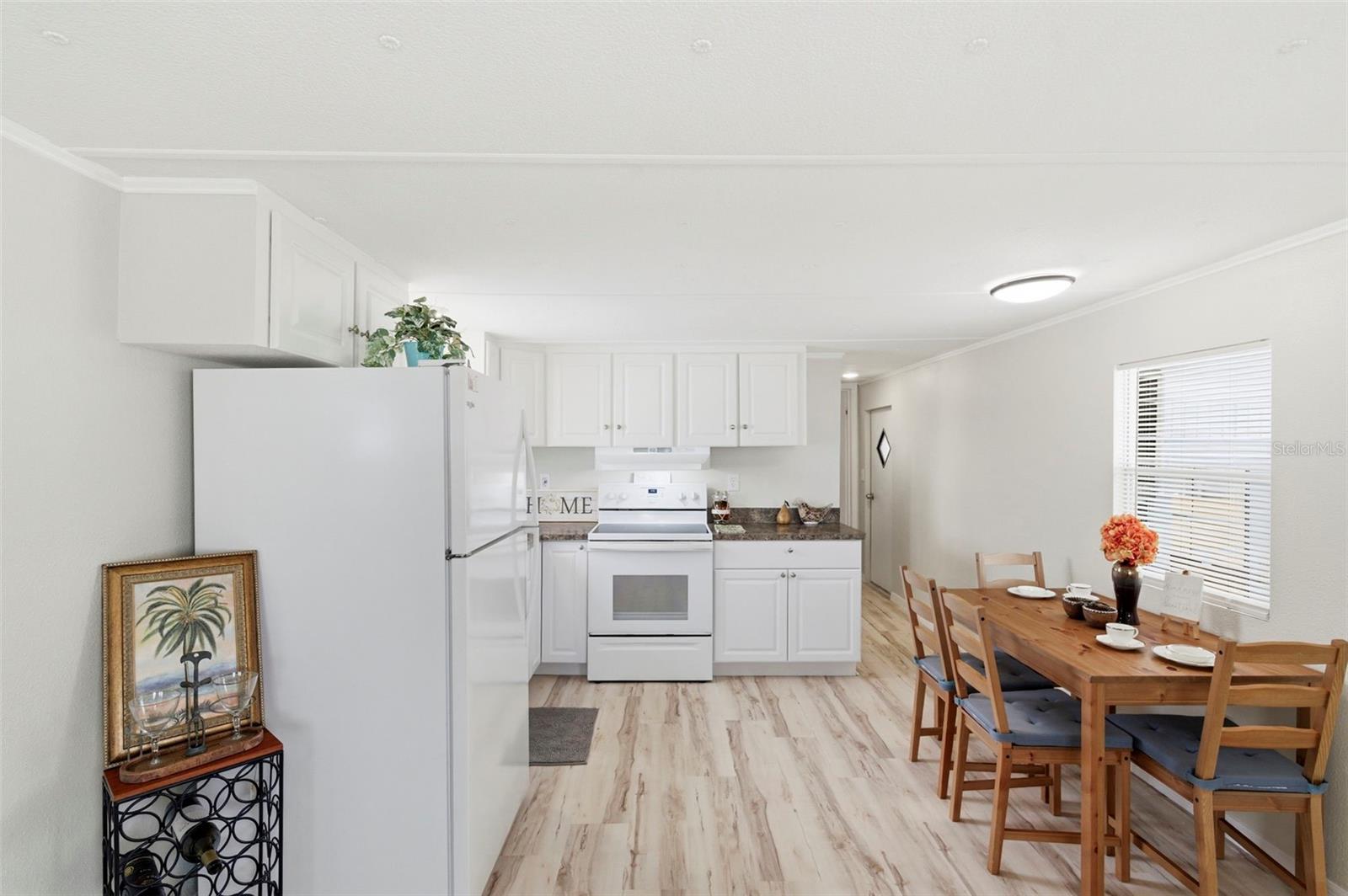 W7877272 Property Photo