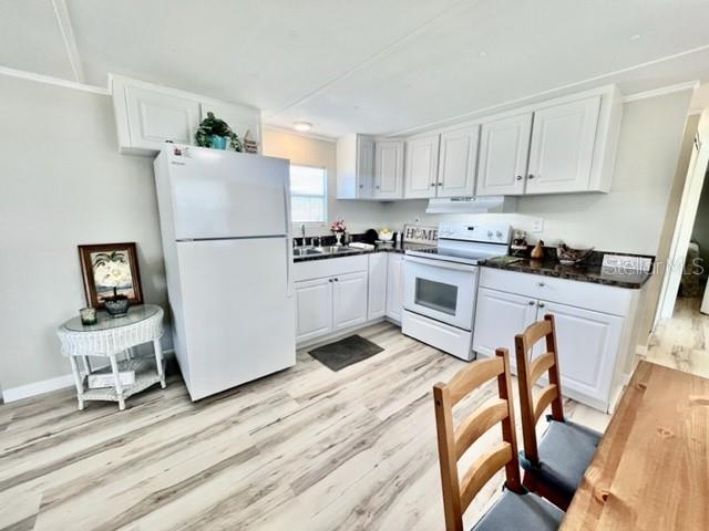 W7877272 Property Photo