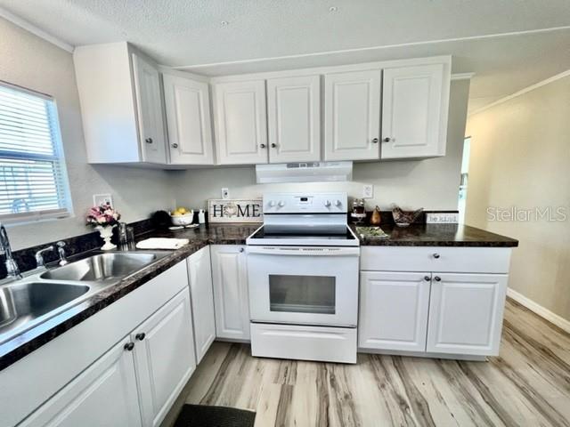 W7877272 Property Photo