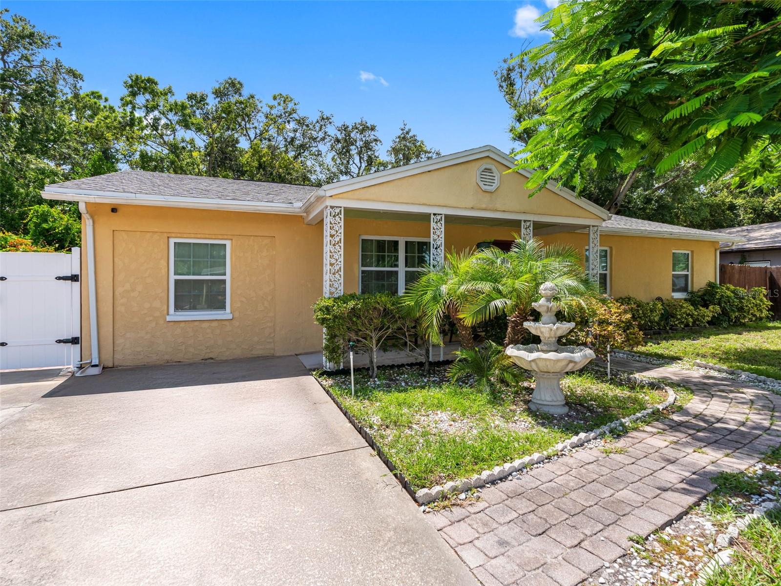 6416 SANTA MONICA DR, TAMPA, FL, 33615