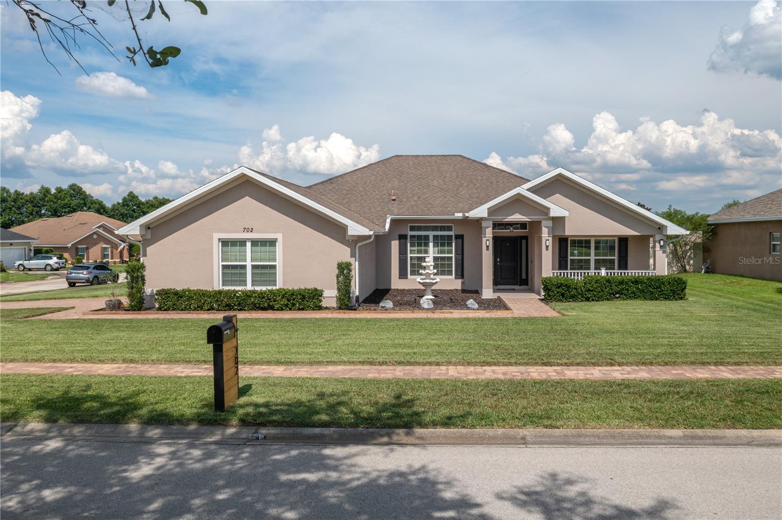 702 COUNTRY WALK CV, EAGLE LAKE, FL, 33839