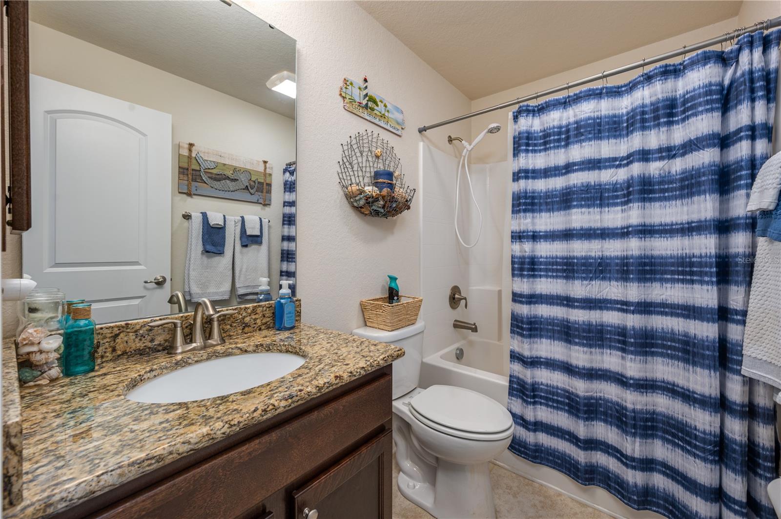 702 COUNTRY WALK CV, EAGLE LAKE, FL, 33839