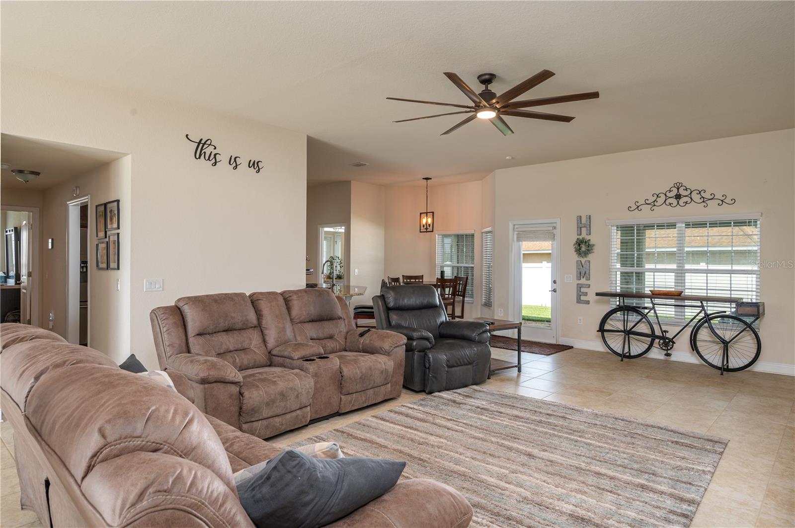 702 COUNTRY WALK CV, EAGLE LAKE, FL, 33839