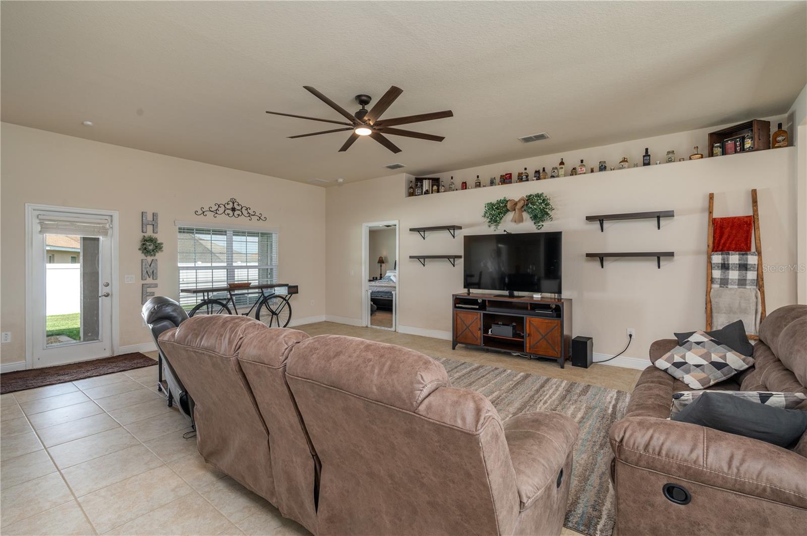 702 COUNTRY WALK CV, EAGLE LAKE, FL, 33839