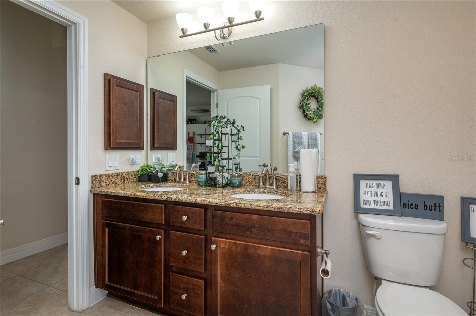 702 COUNTRY WALK CV, EAGLE LAKE, FL, 33839