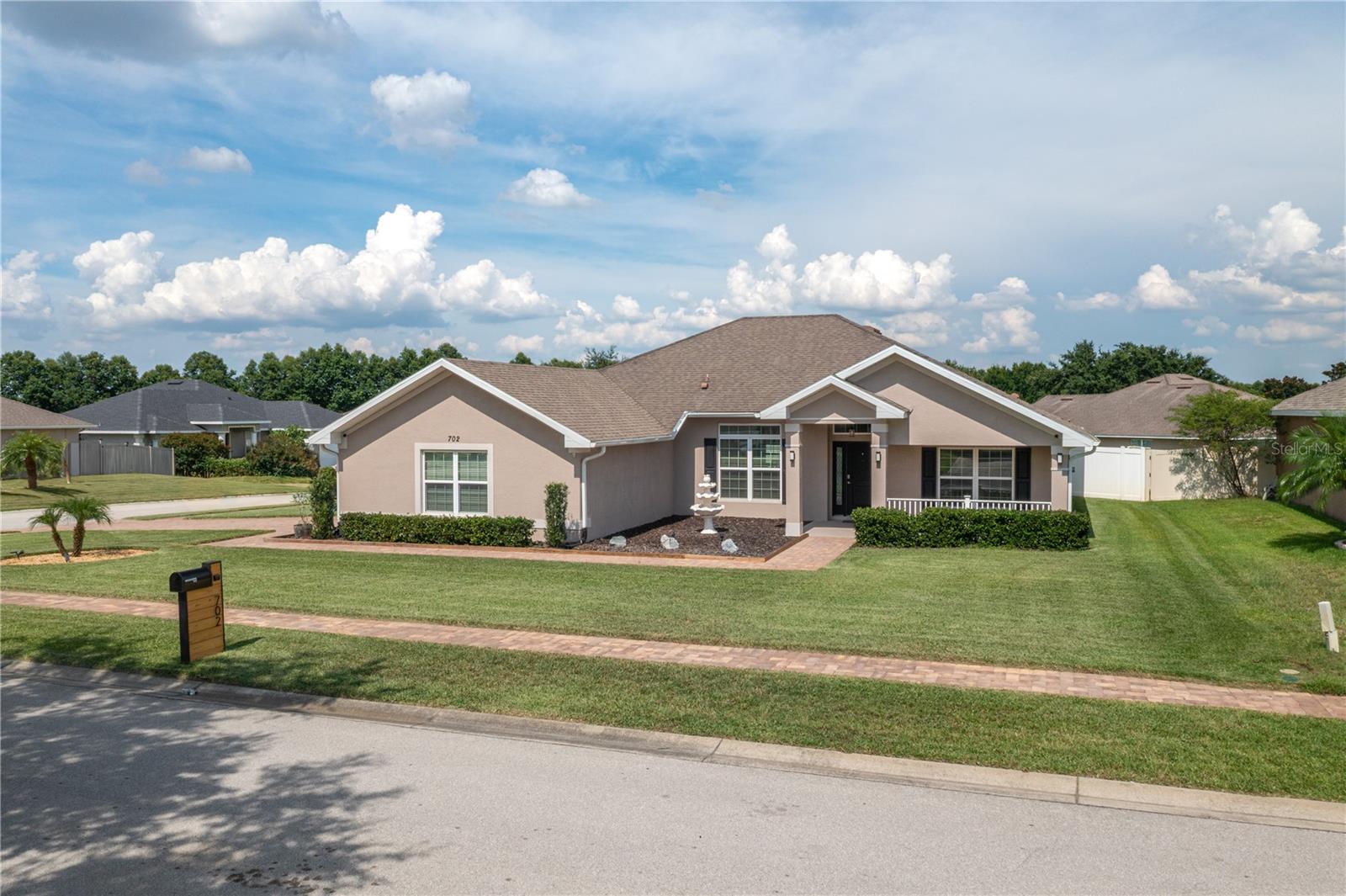 702 COUNTRY WALK CV, EAGLE LAKE, FL, 33839