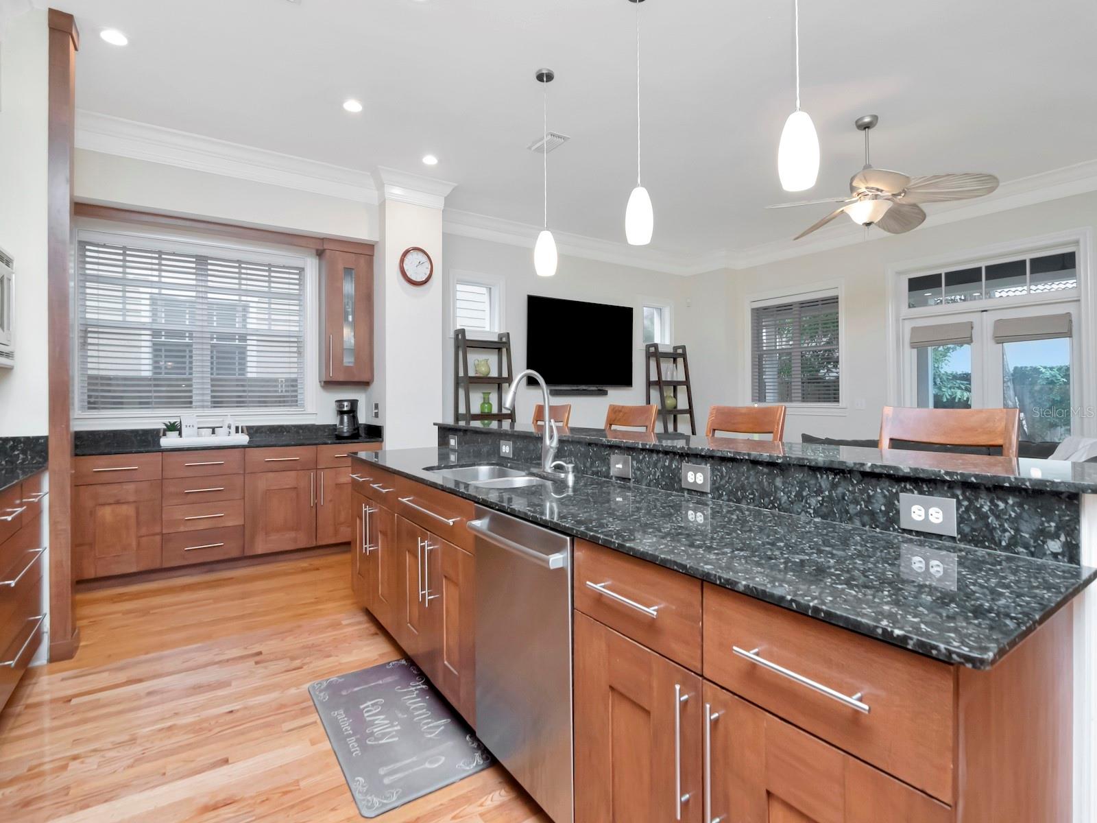 3609 S WAVERLY PL, TAMPA, FL, 33629