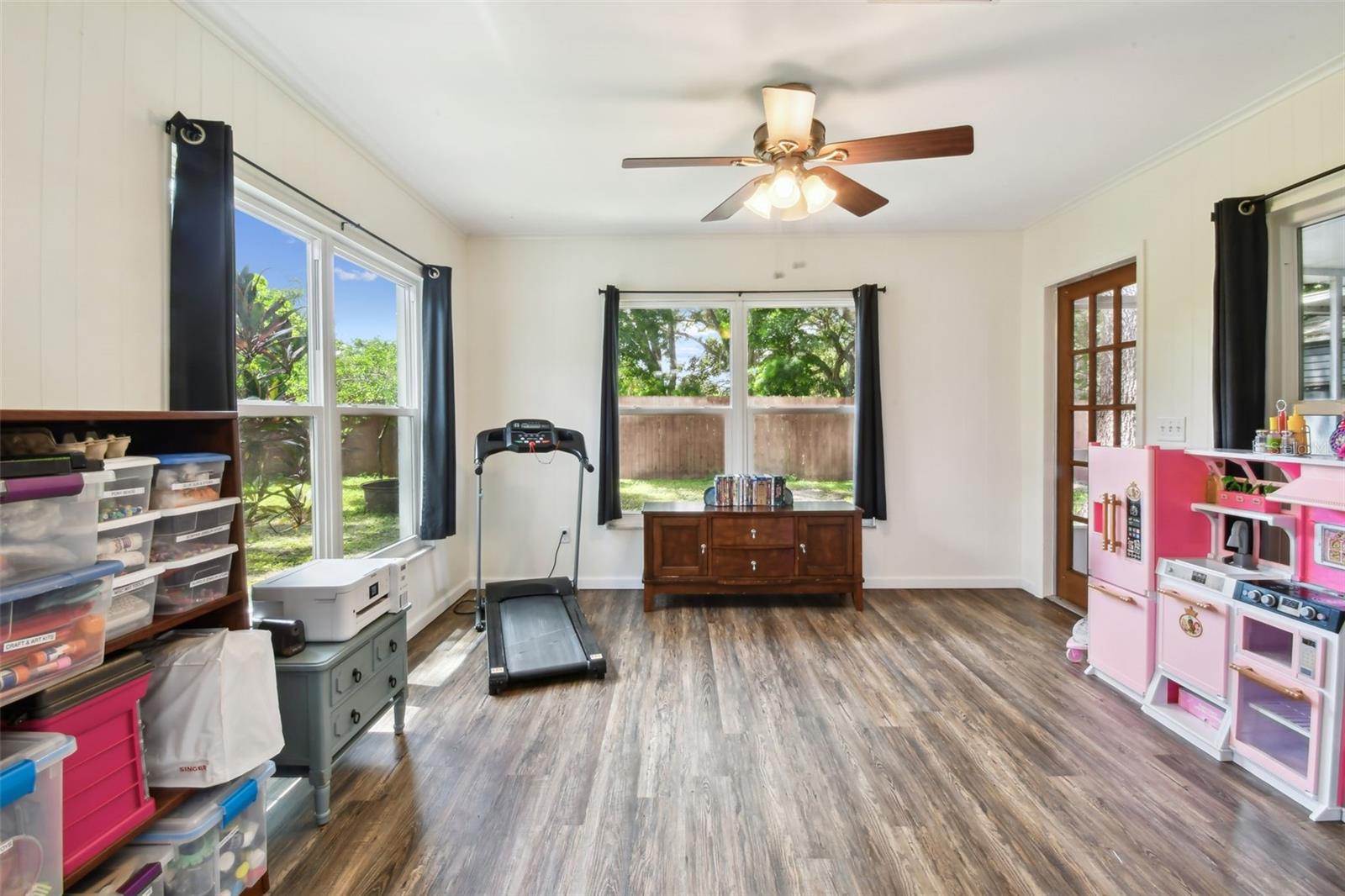 1605 SYDNEY RD, VALRICO, FL, 33594