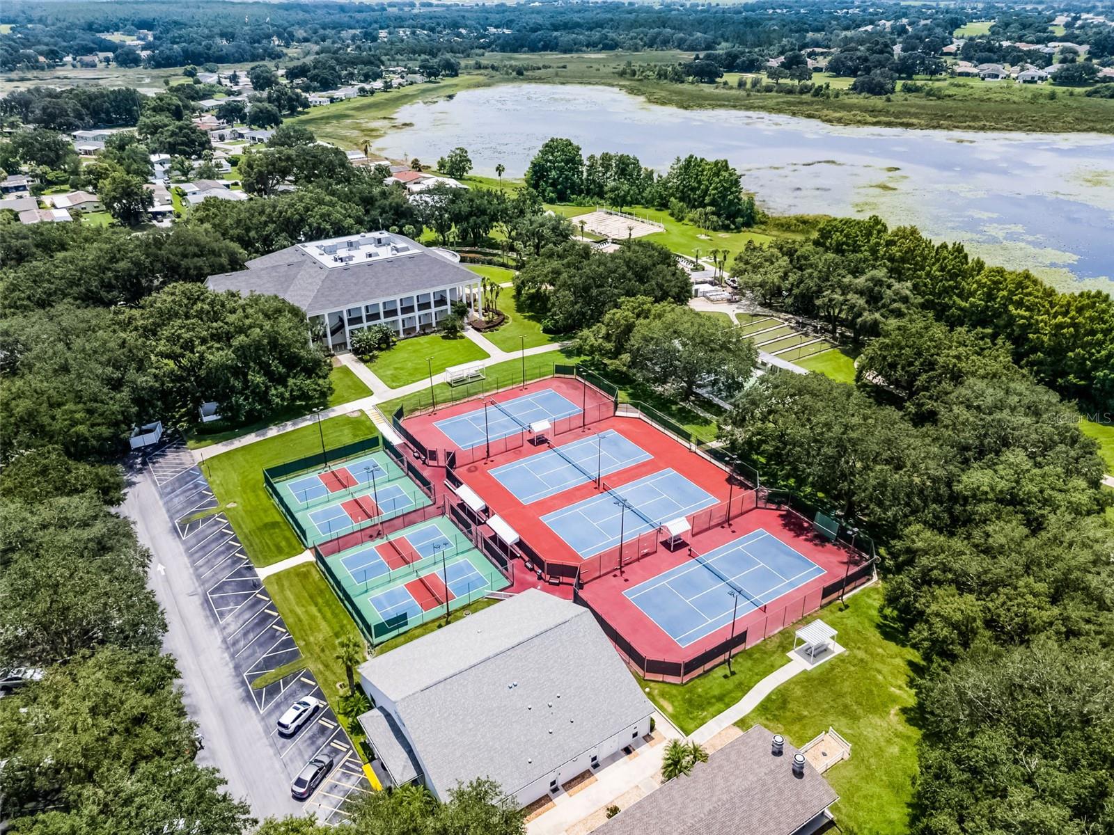 25545 LAUREL VALLEY RD, LEESBURG, FL, 34748