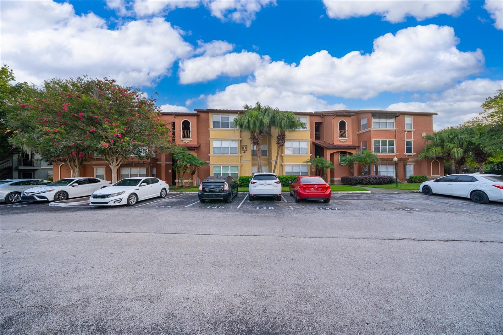 5140 CONROY RD #16, ORLANDO, FL, 32811