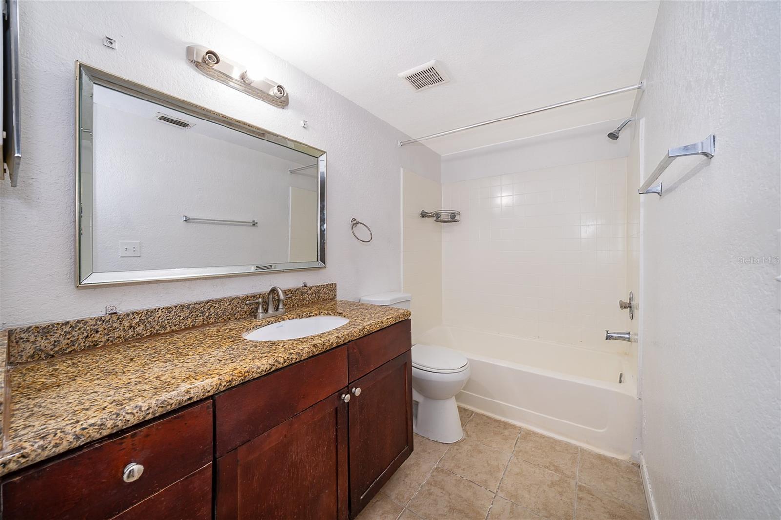 5140 CONROY RD #16, ORLANDO, FL, 32811