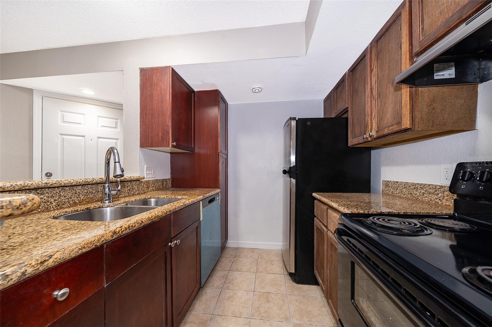 5140 CONROY RD #16, ORLANDO, FL, 32811