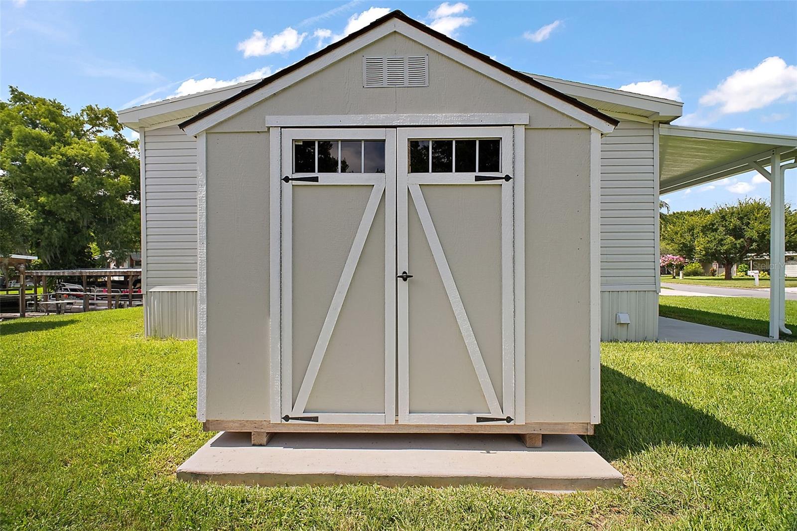 31609 TERRACE DR, TAVARES, FL, 32778