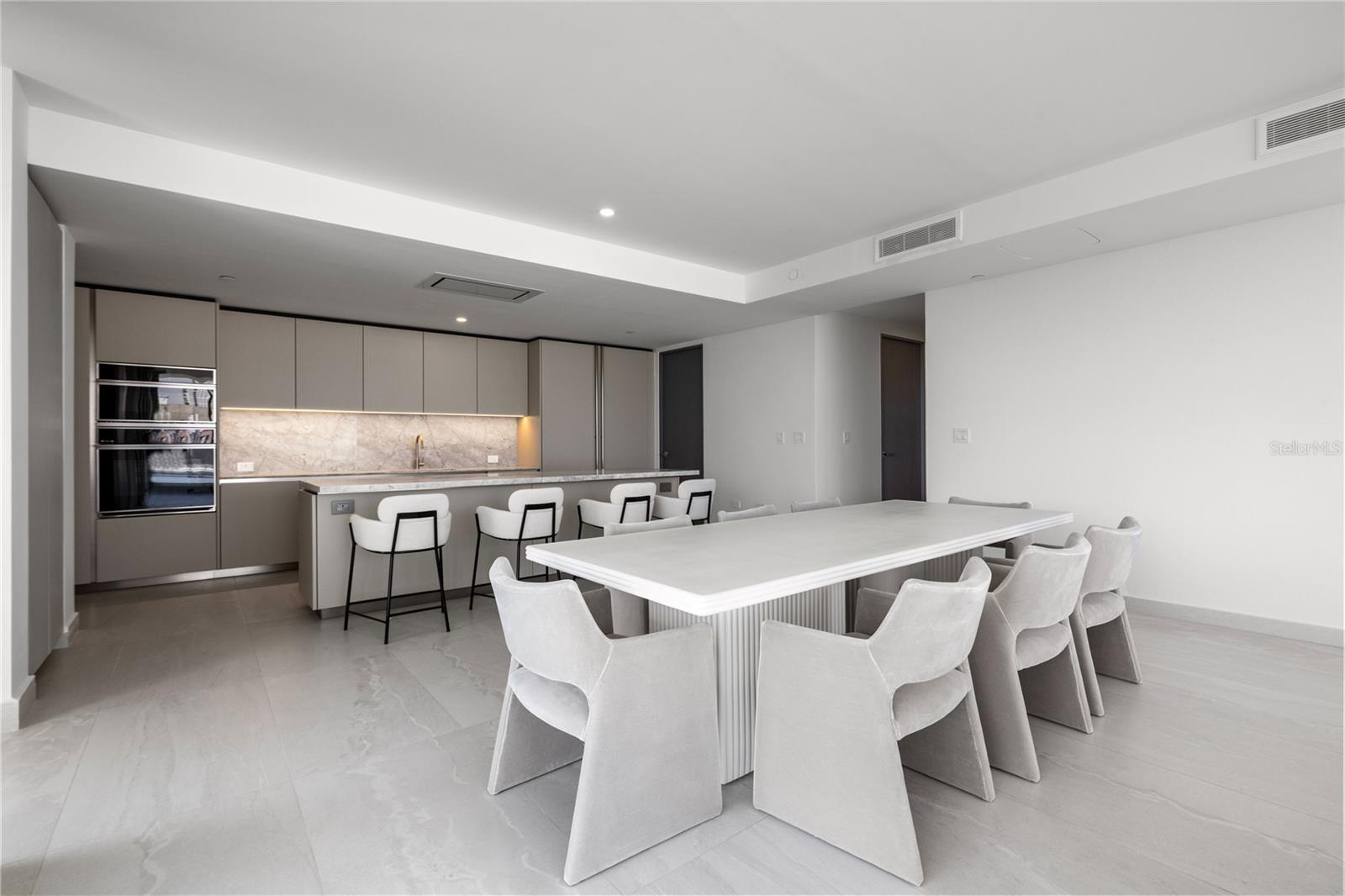 PR9114838 Property Photo