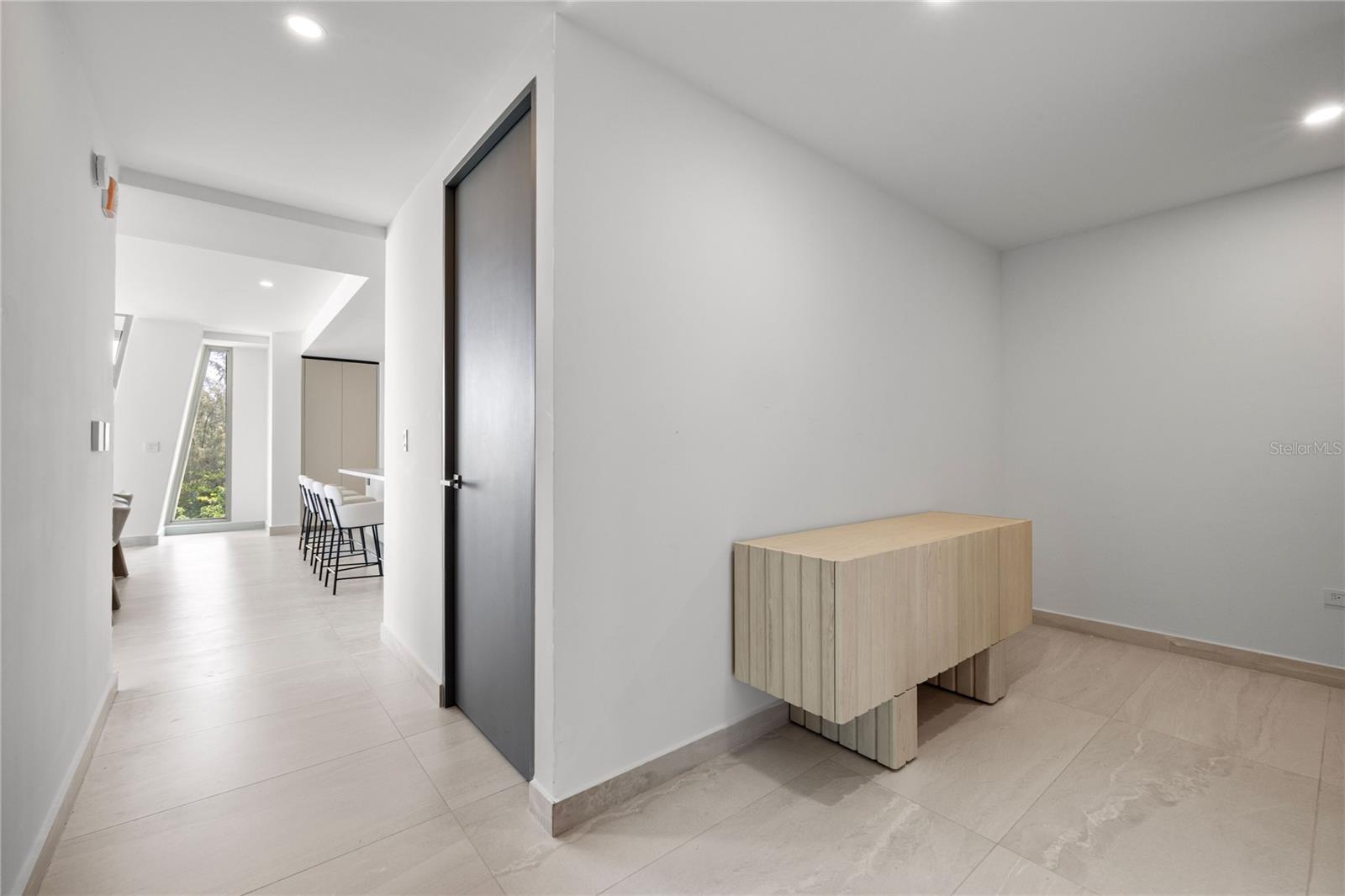 PR9114838 Property Photo