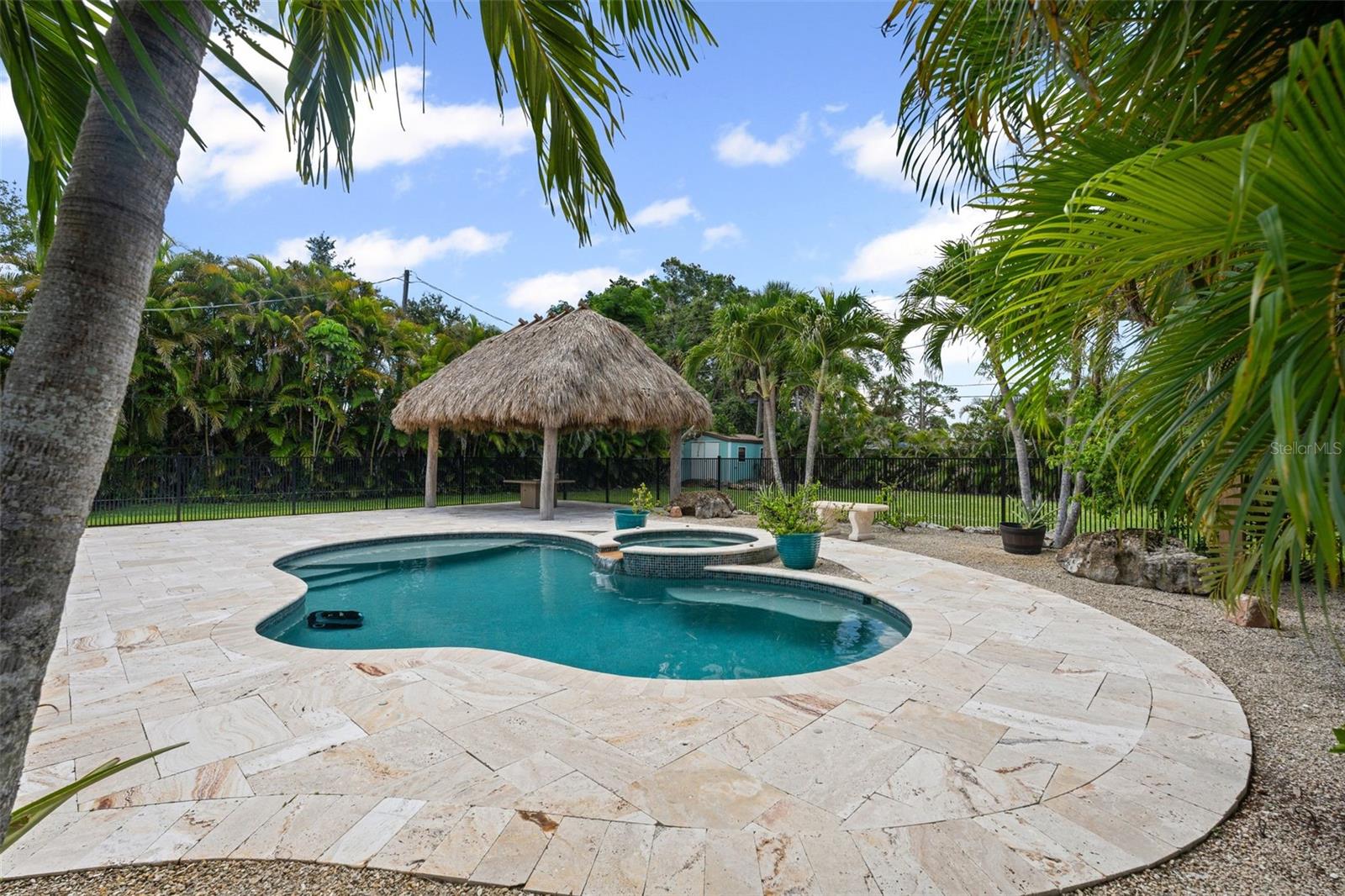 A4658775 Property Photo