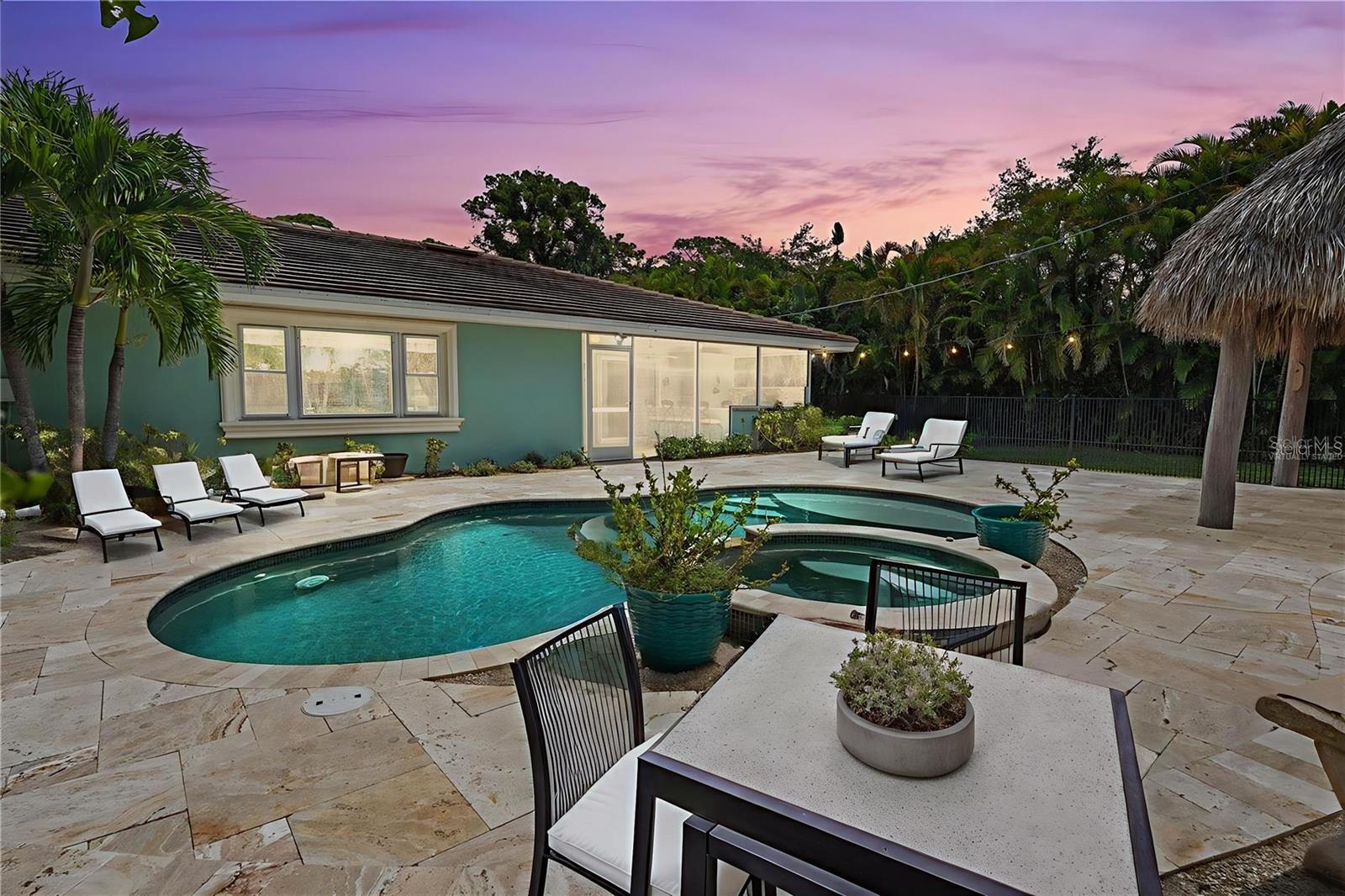 A4658775 Property Photo