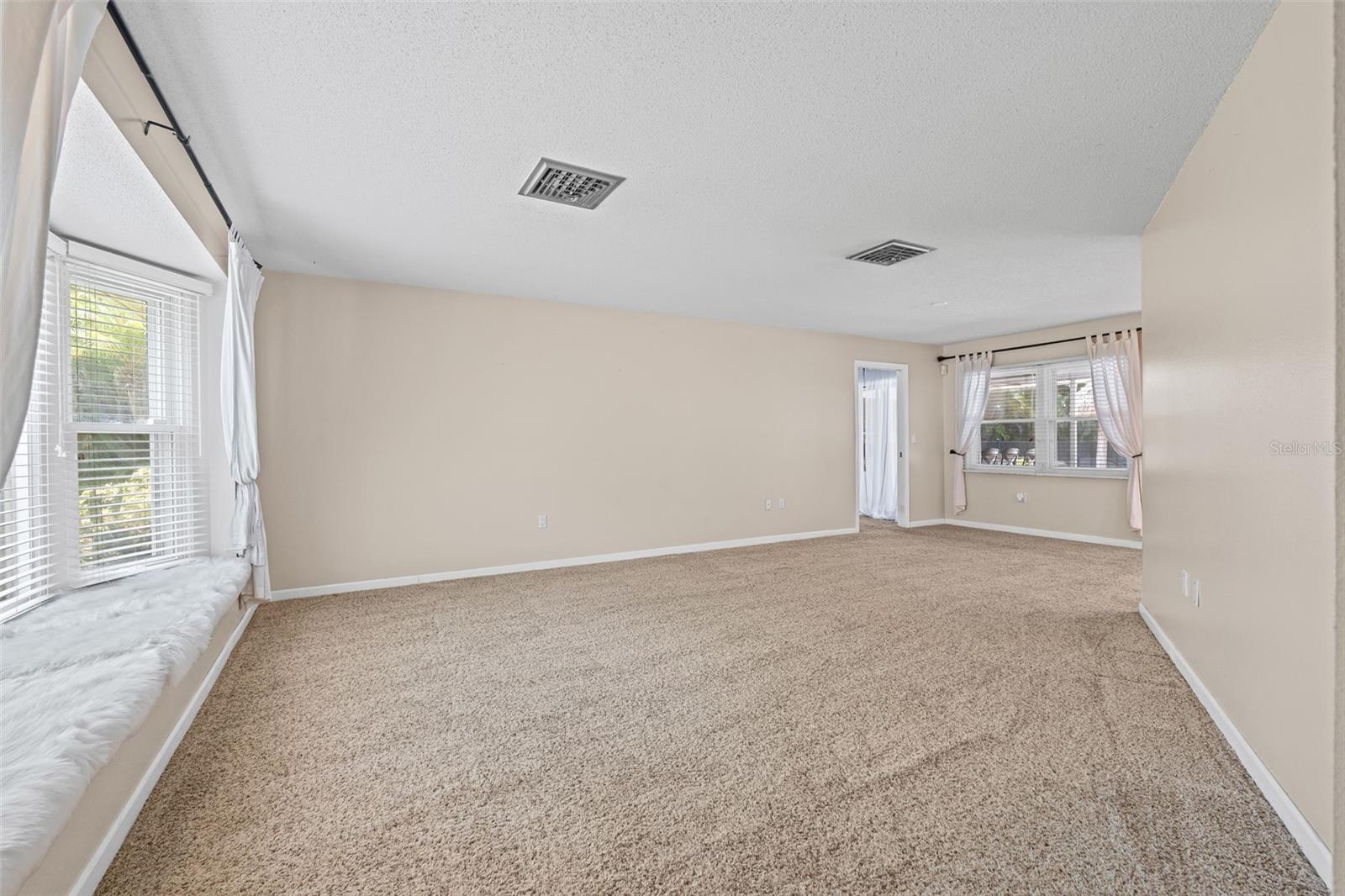 A4658775 Property Photo
