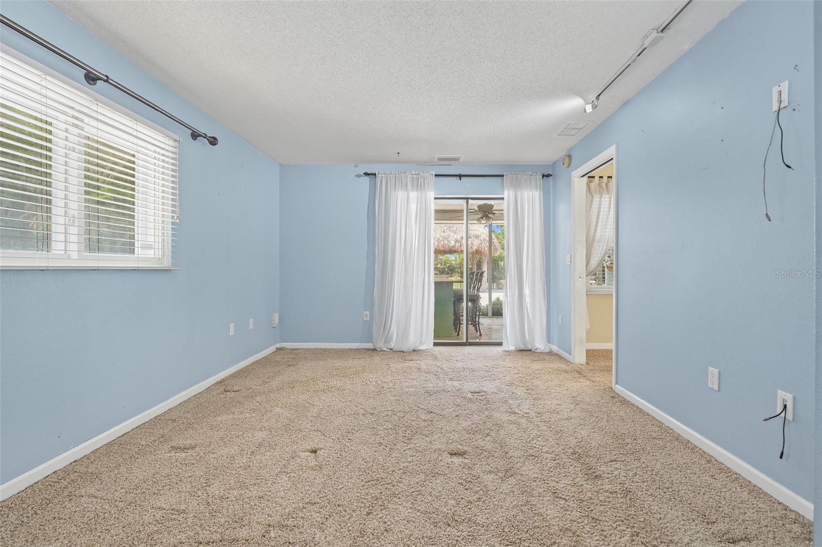A4658775 Property Photo