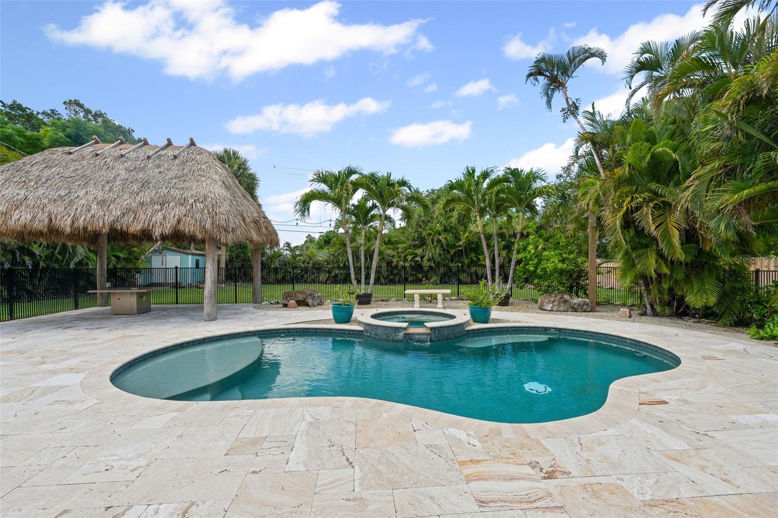 A4658775 Property Photo