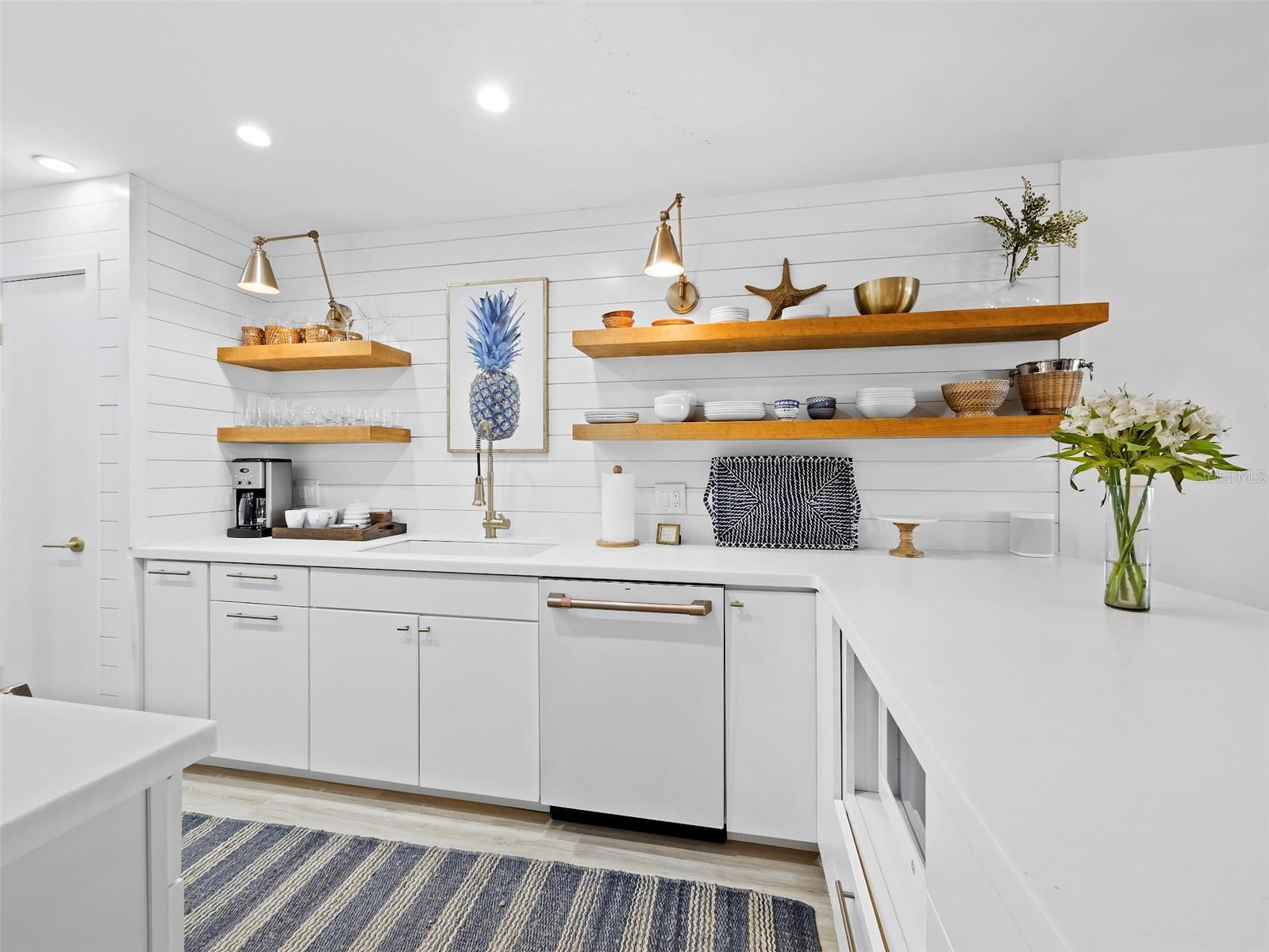 6925 GULF OF MEXICO DR #24, LONGBOAT KEY, FL, 34228