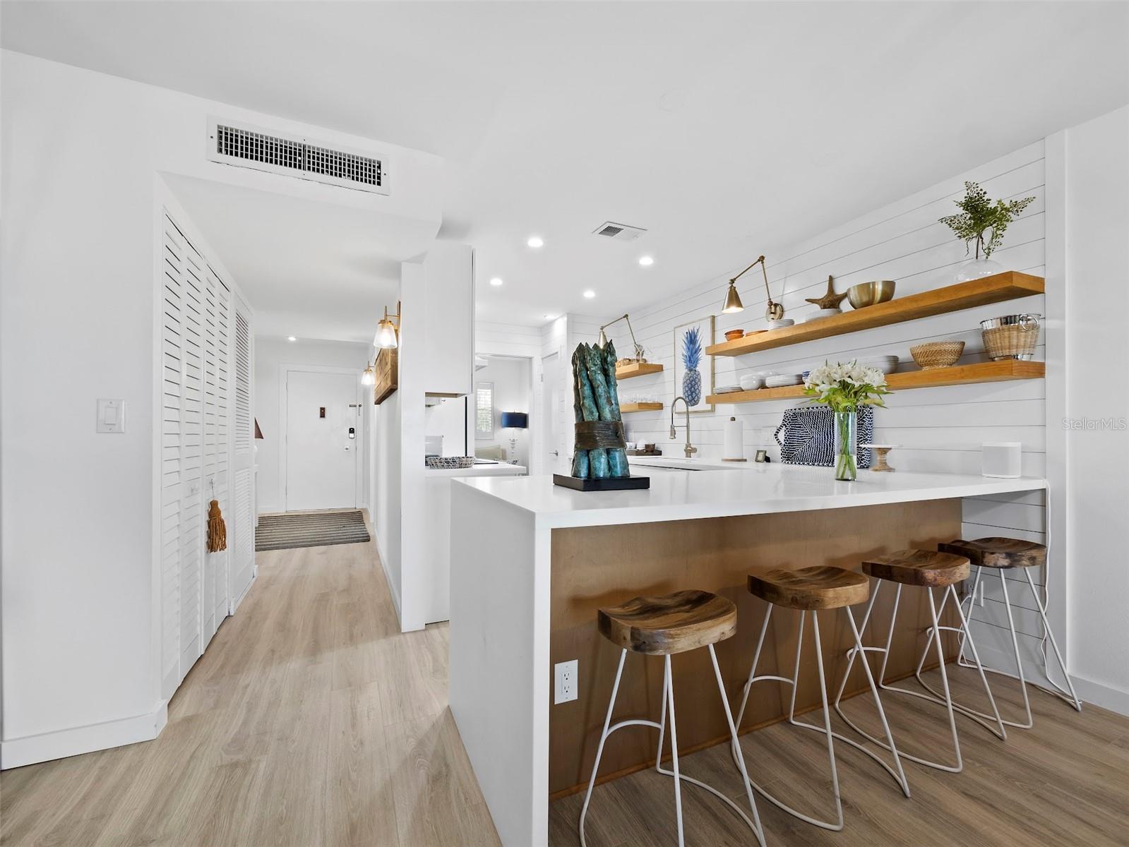 6925 GULF OF MEXICO DR #24, LONGBOAT KEY, FL, 34228