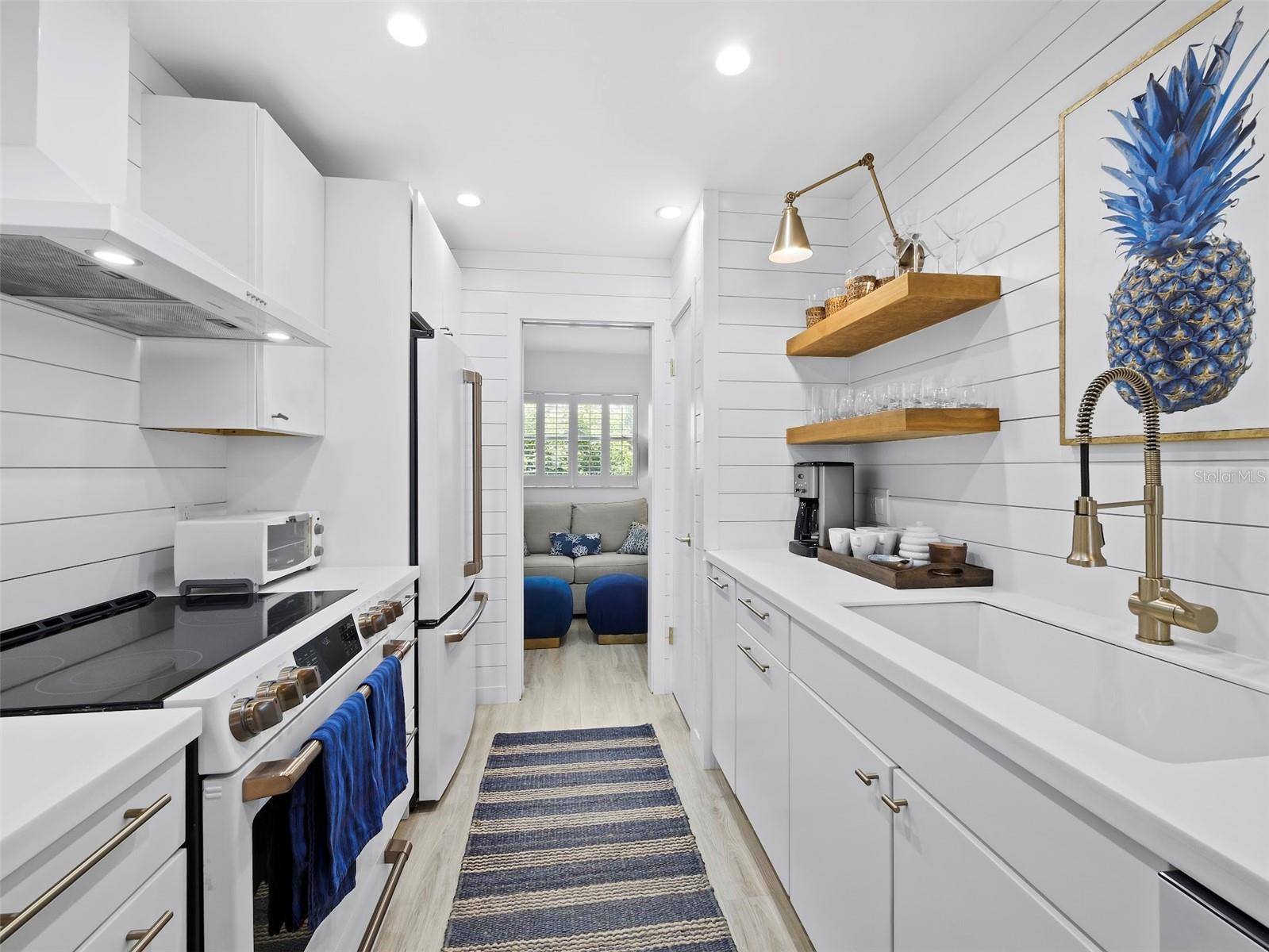 6925 GULF OF MEXICO DR #24, LONGBOAT KEY, FL, 34228