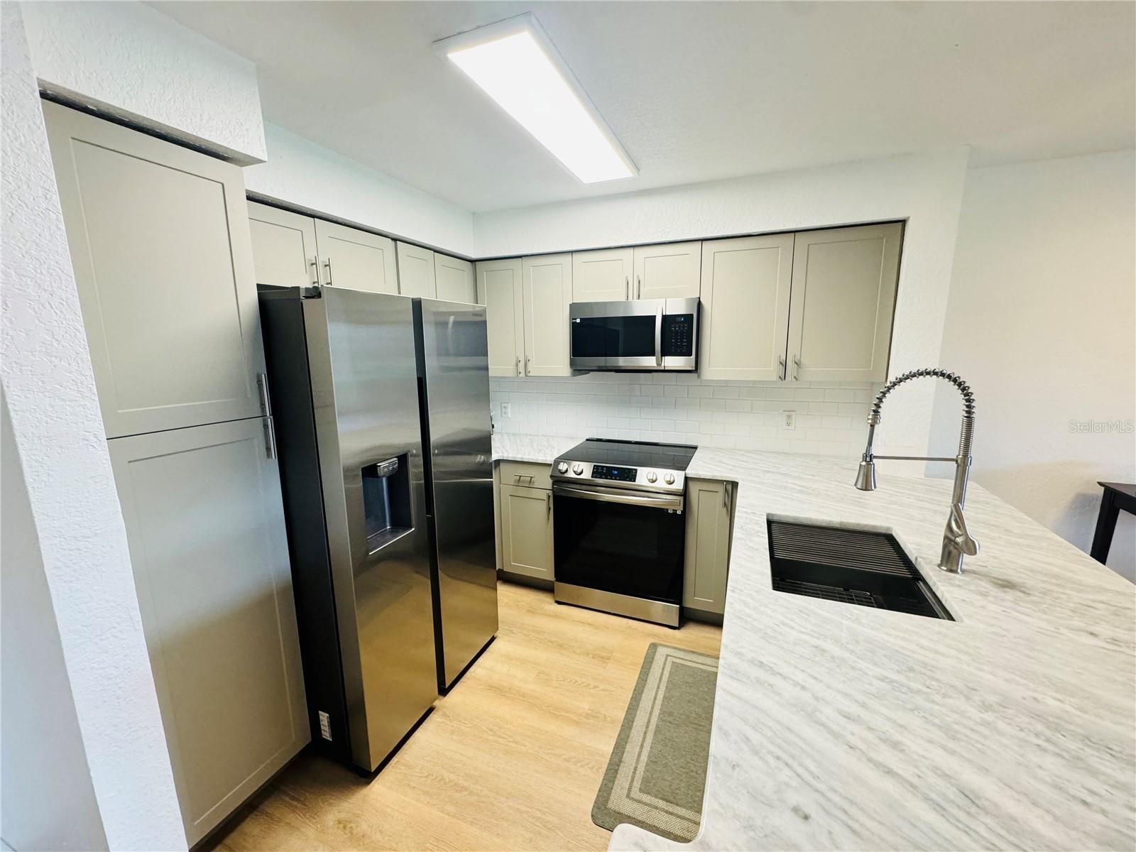 14037 FAIRWAY ISLAND DR #233, ORLANDO, FL, 32837