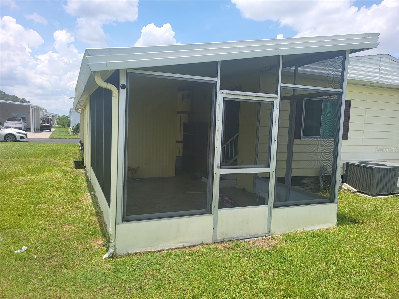 P4935525 Property Photo