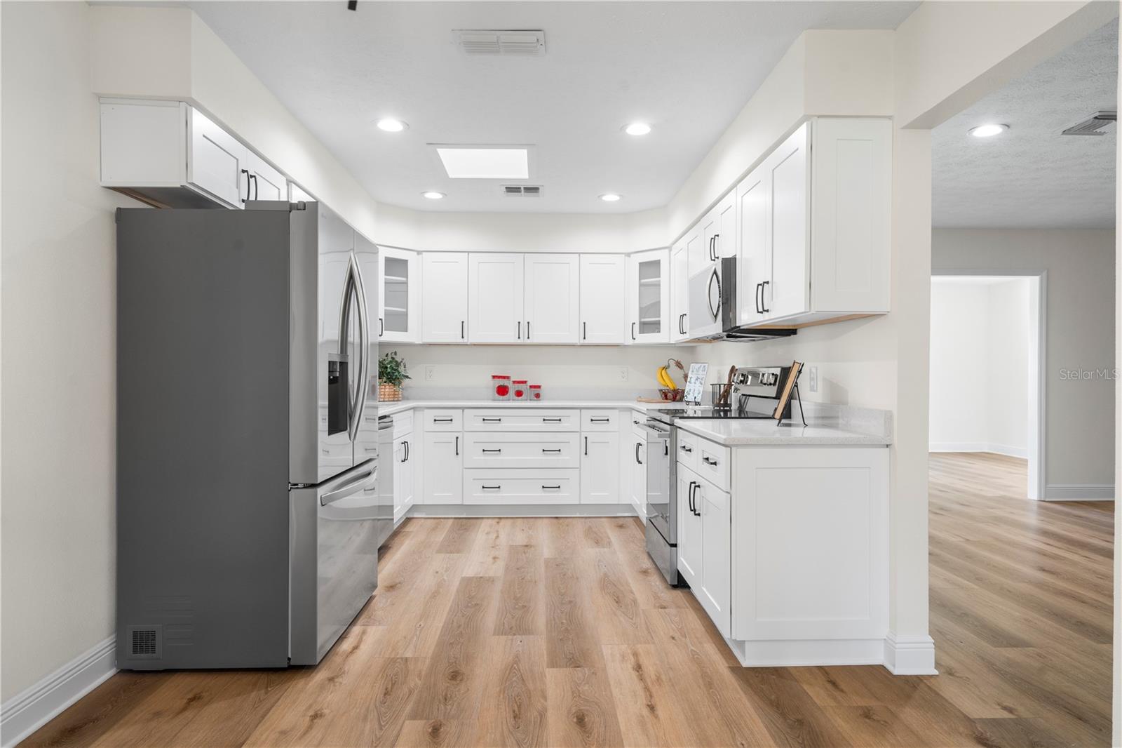 404 DICKMAN DR SW, RUSKIN, FL, 33570