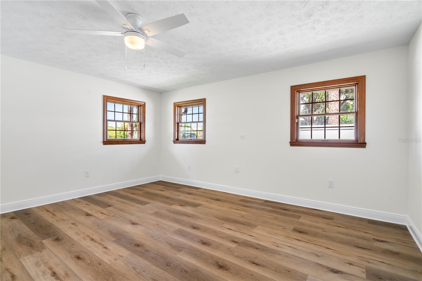 404 DICKMAN DR SW, RUSKIN, FL, 33570