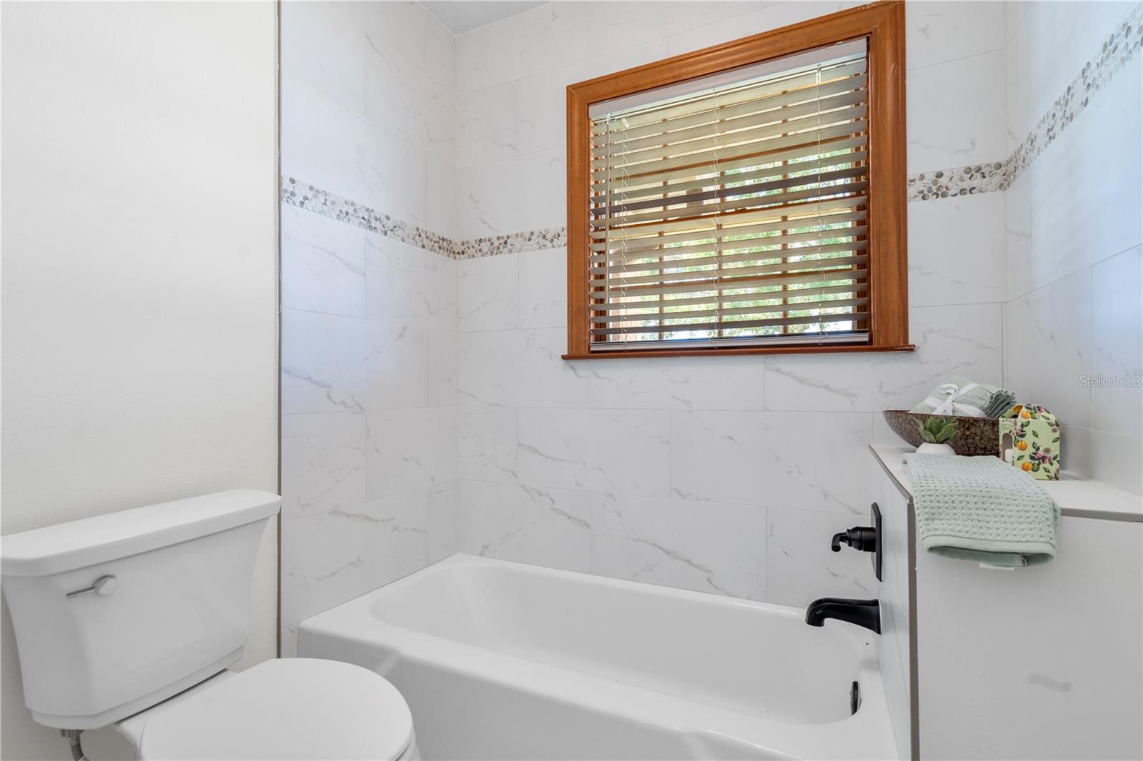 404 DICKMAN DR SW, RUSKIN, FL, 33570