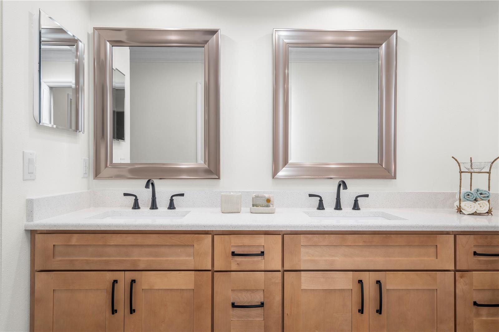 404 DICKMAN DR SW, RUSKIN, FL, 33570