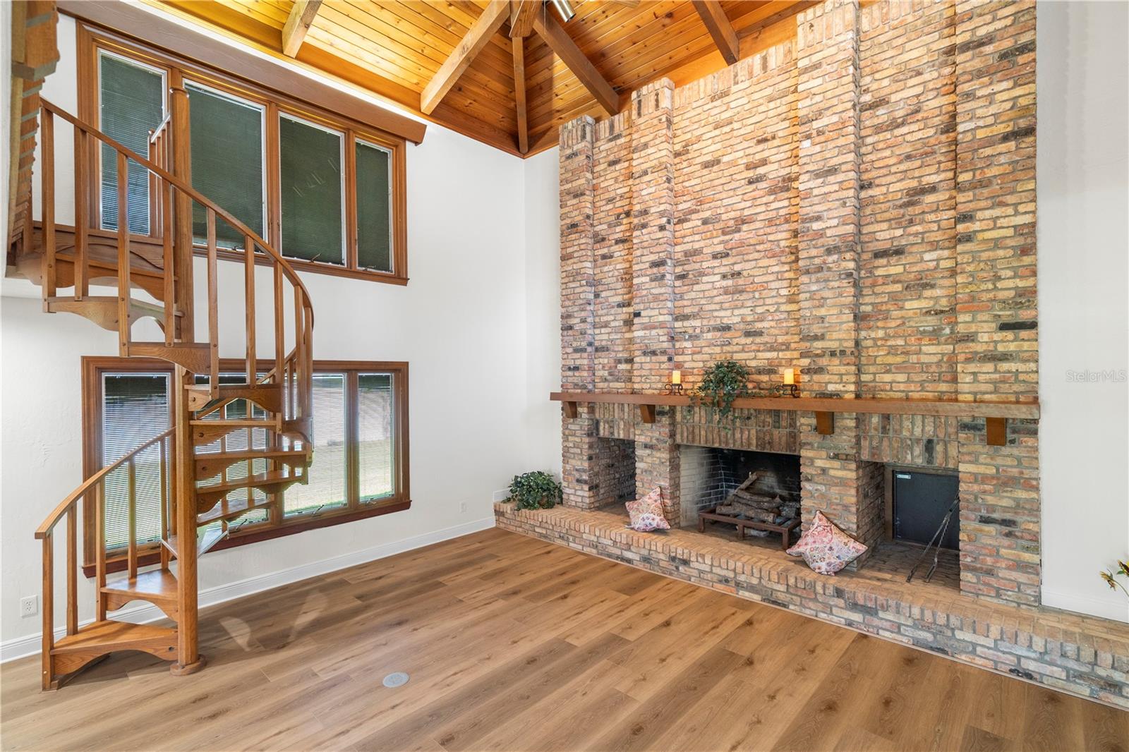 404 DICKMAN DR SW, RUSKIN, FL, 33570