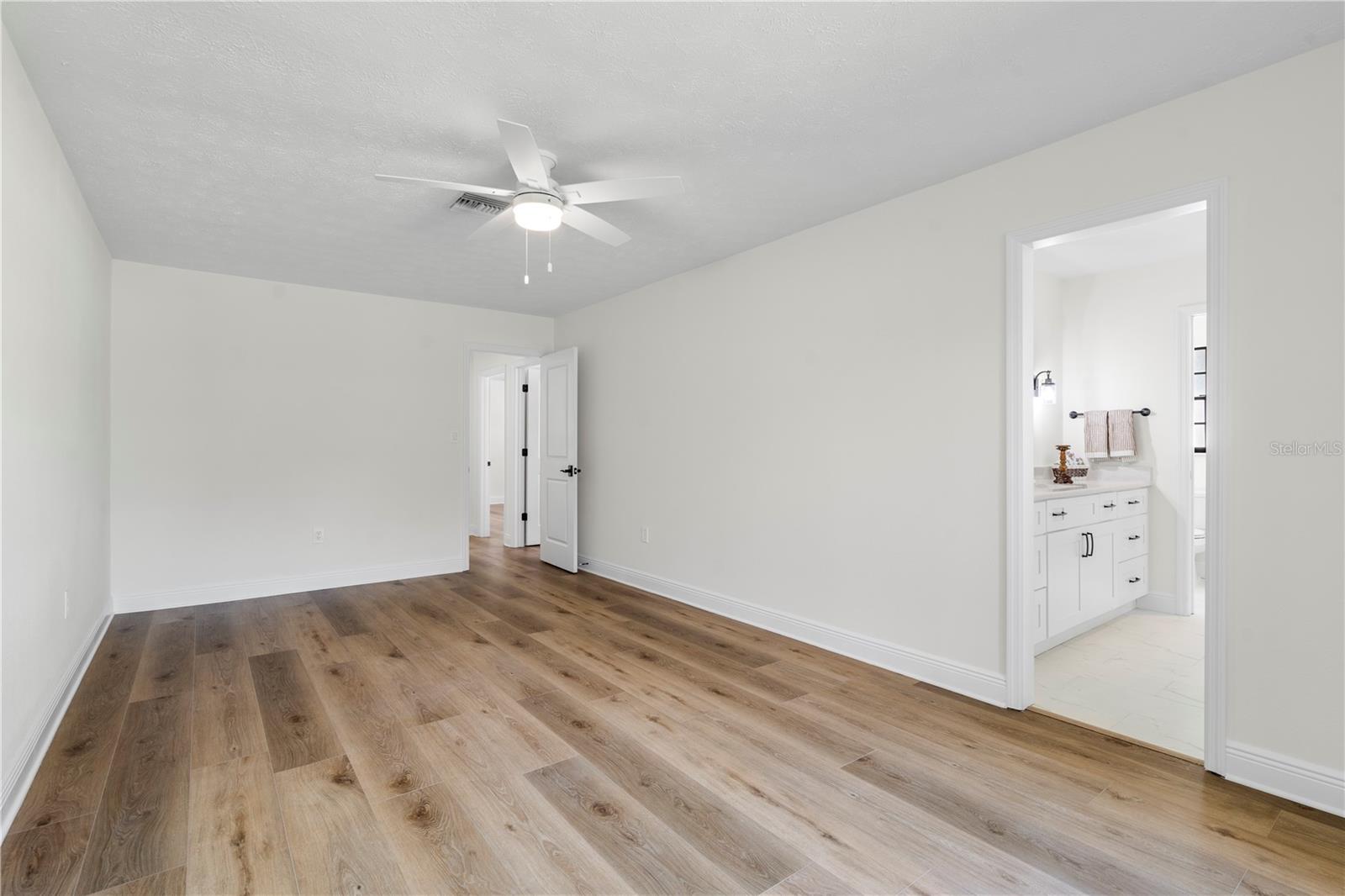 404 DICKMAN DR SW, RUSKIN, FL, 33570