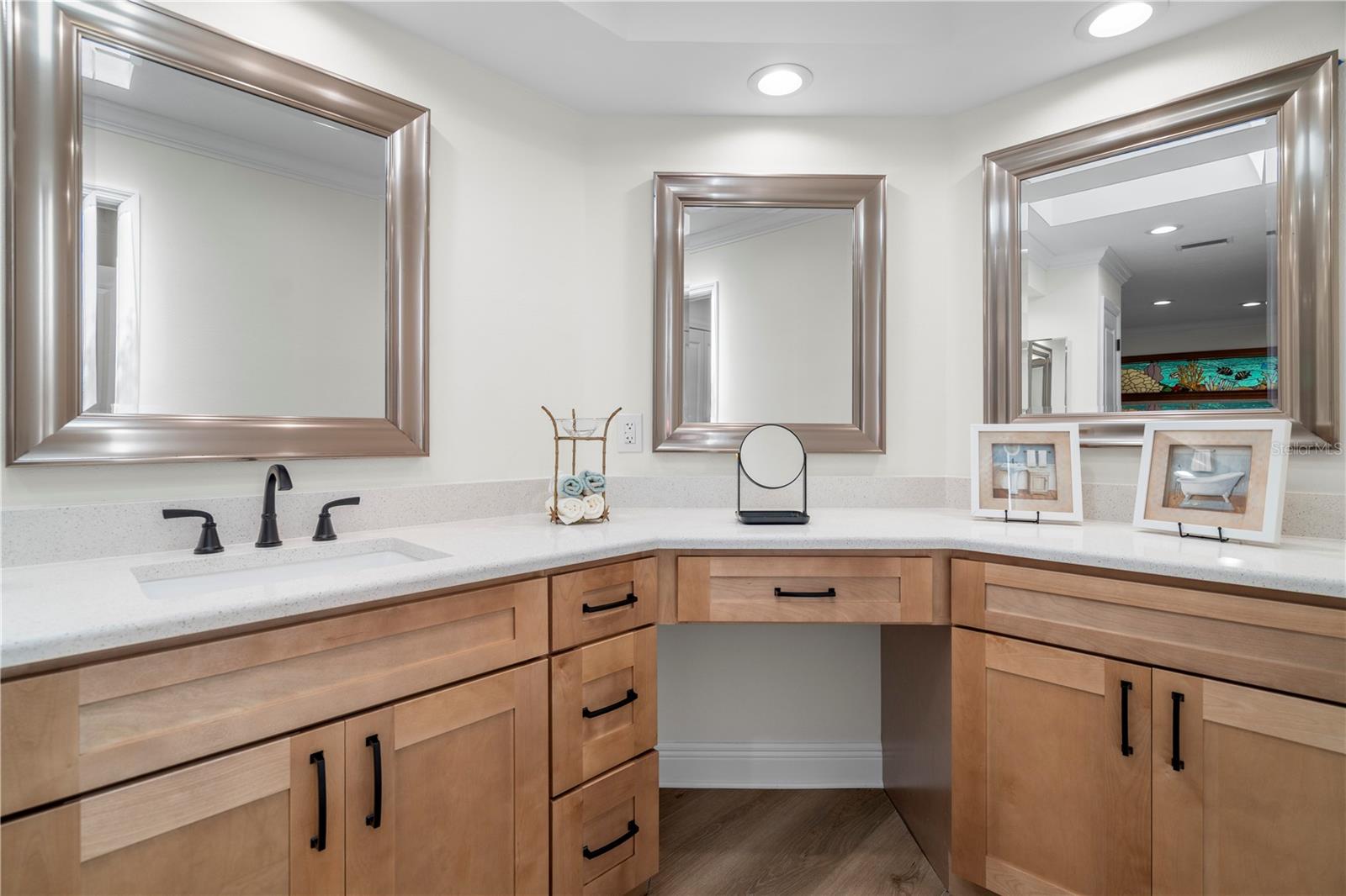 404 DICKMAN DR SW, RUSKIN, FL, 33570