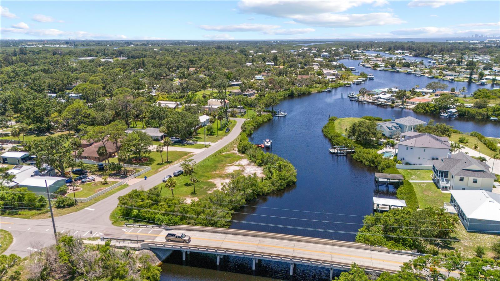 404 DICKMAN DR SW, RUSKIN, FL, 33570