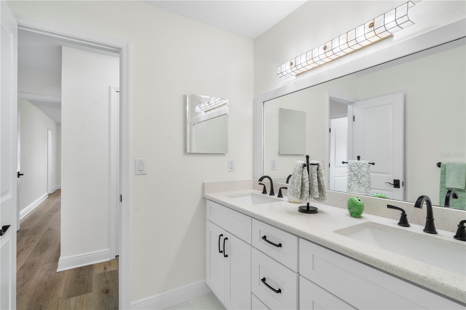 404 DICKMAN DR SW, RUSKIN, FL, 33570