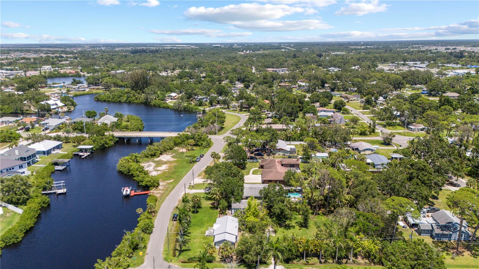 404 DICKMAN DR SW, RUSKIN, FL, 33570
