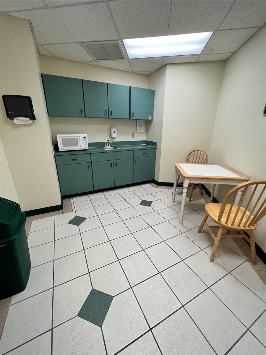 7802 KINGSPOINTE PKWY #207B, ORLANDO, FL, 32819