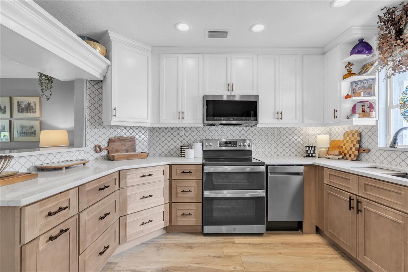 2009 WOODWARD AVE, DUNEDIN, FL, 34698