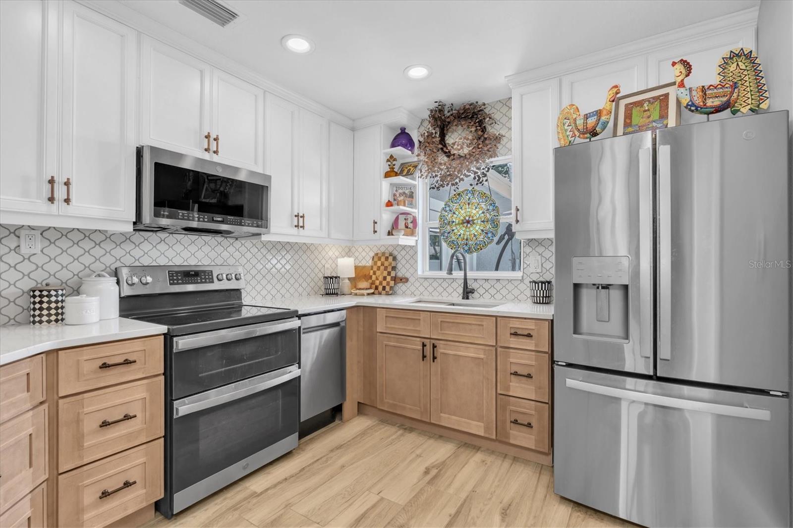 2009 WOODWARD AVE, DUNEDIN, FL, 34698