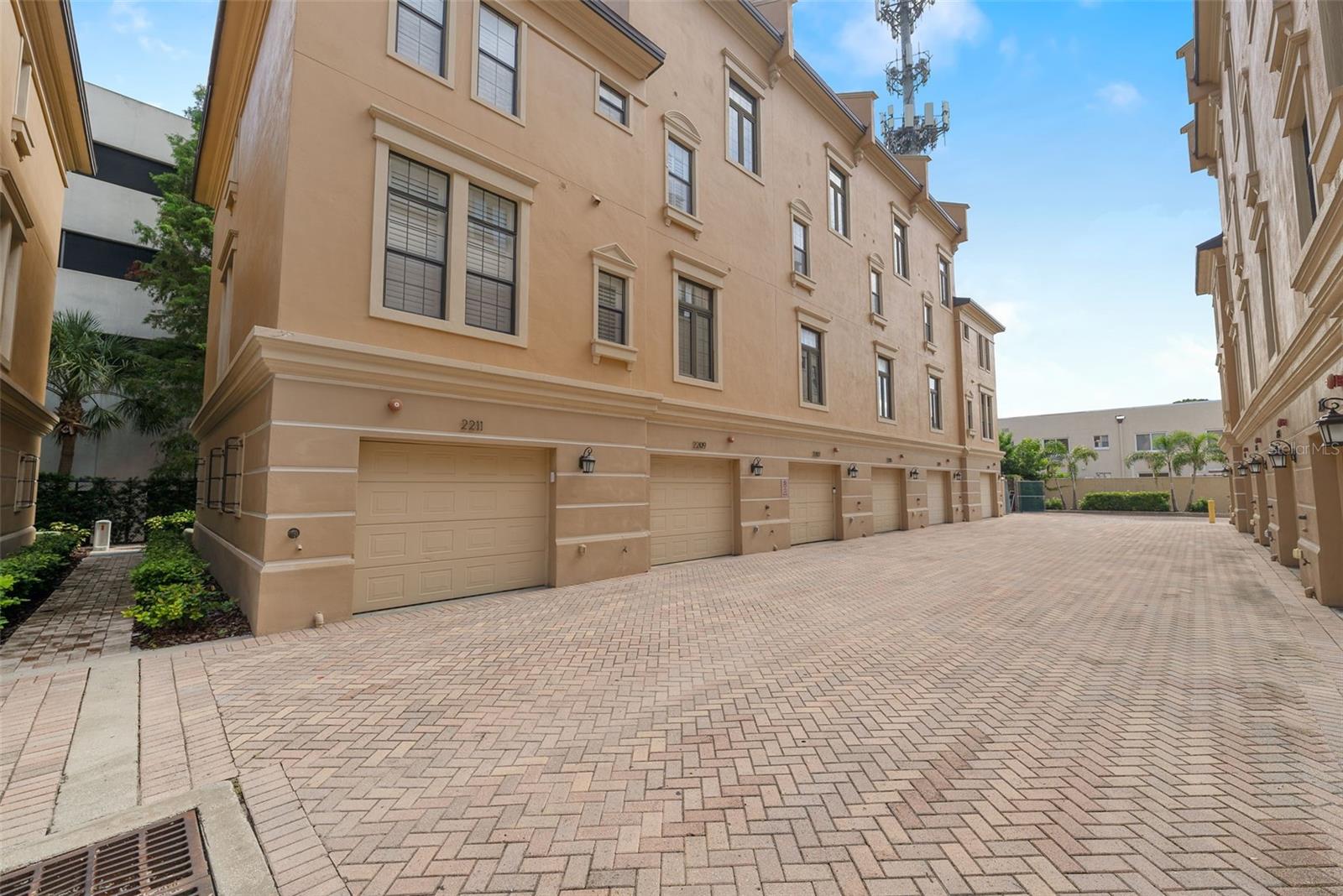 2211 SOHO BAY CT, TAMPA, FL, 33606