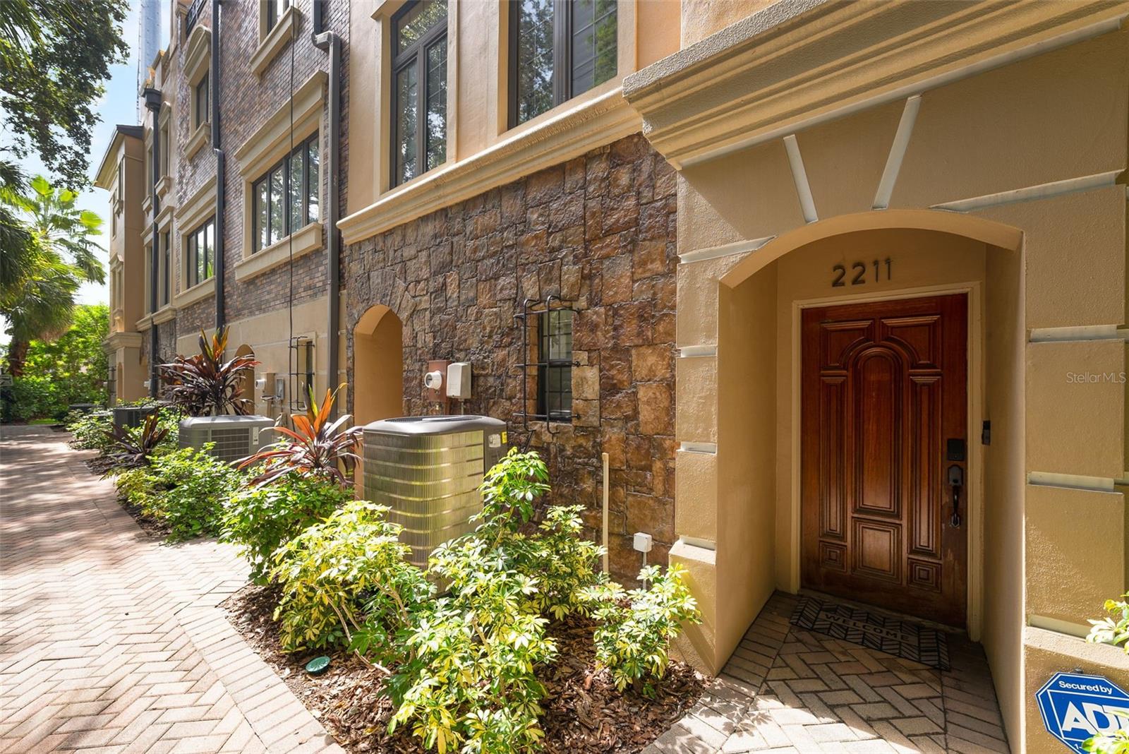 2211 SOHO BAY CT, TAMPA, FL, 33606