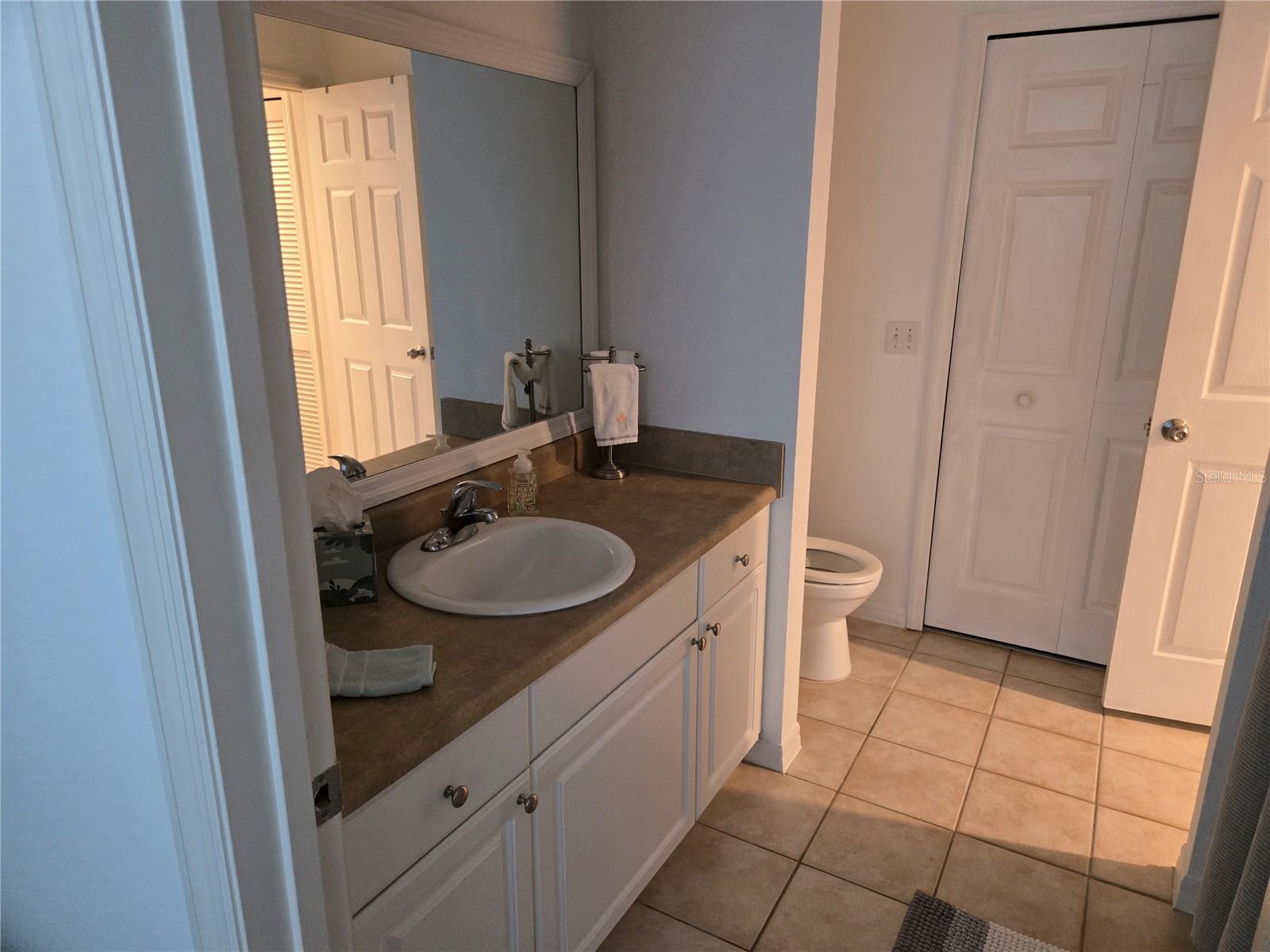 5581 ROSEHILL RD #101, SARASOTA, FL, 34233