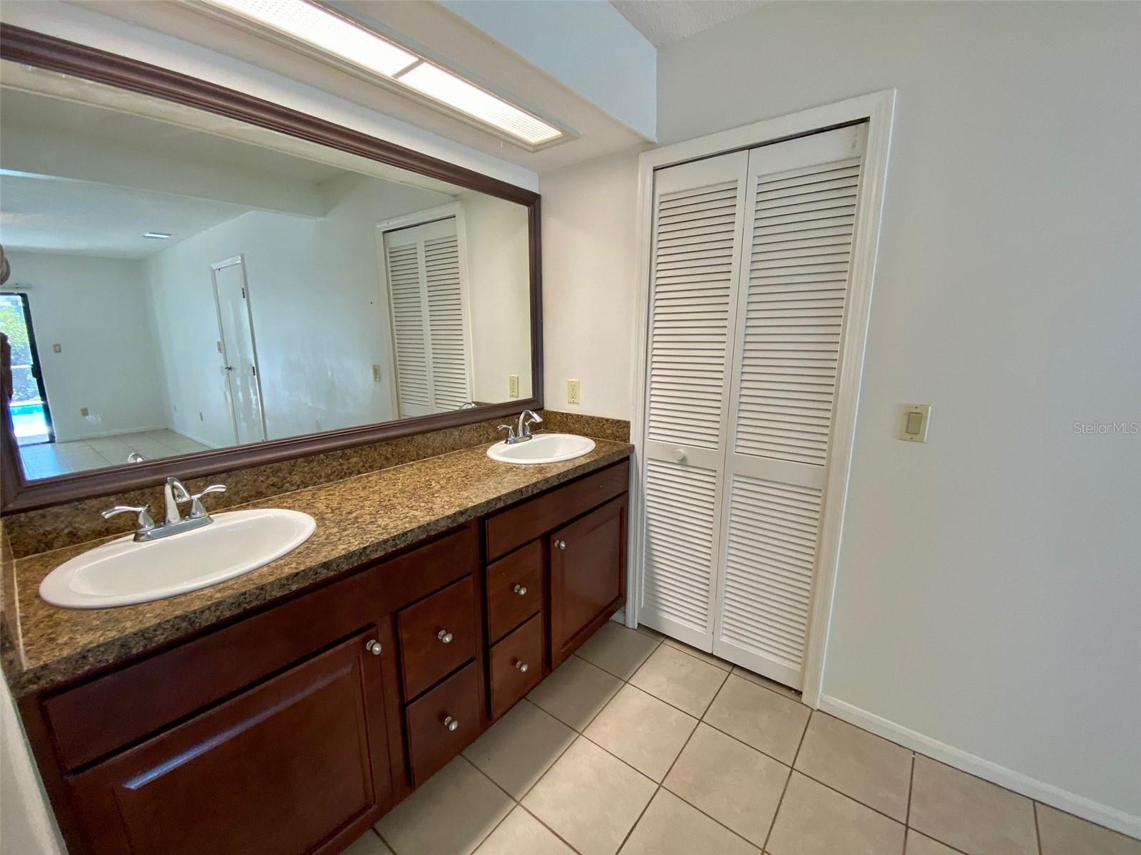 3015 CRESTED CIR, ORLANDO, FL, 32837