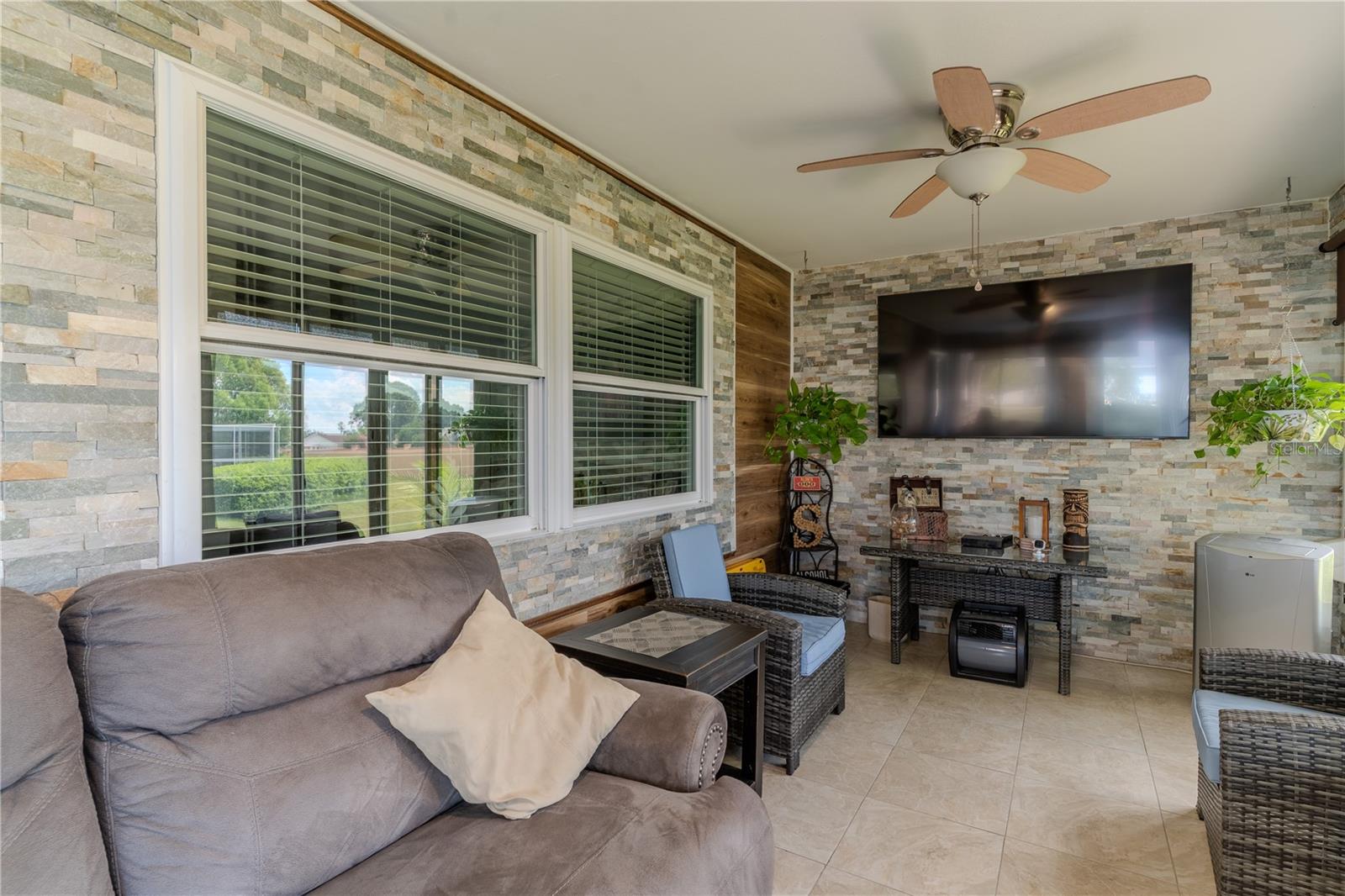 1020 CARACARA CIR N, LAKELAND, FL, 33809